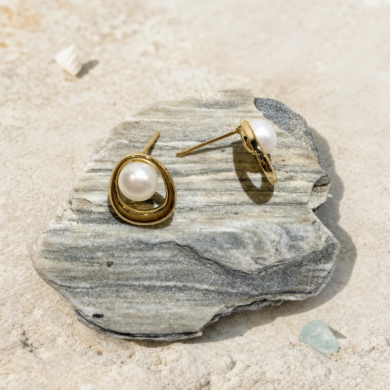 Circle freshwater pearl stud earrings alternate product view