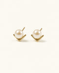 V-shaped pearl stud earrings product image in gold-plated brass