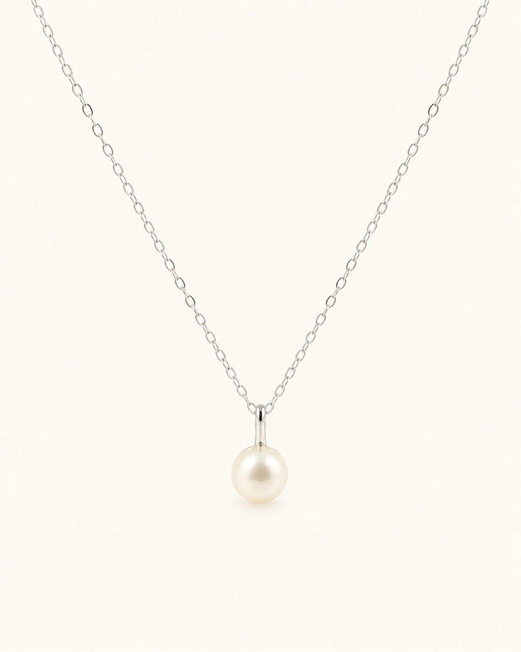 Freshwater pearl necklace 8.5mm in silver white background main image