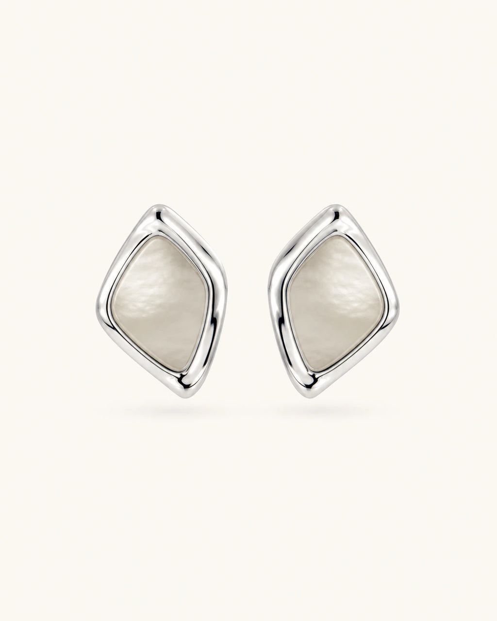 Square mother-of-pearl earrings in silver white background main image